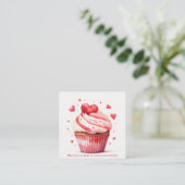 Red Hearts Sweet Cupcake Valentijnsdag Kaart (Staand voorkant)