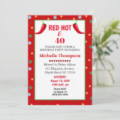 Red Hot en 40 Chili Pepper Birthday-uitnodigingen Kaart (Staand voorkant)