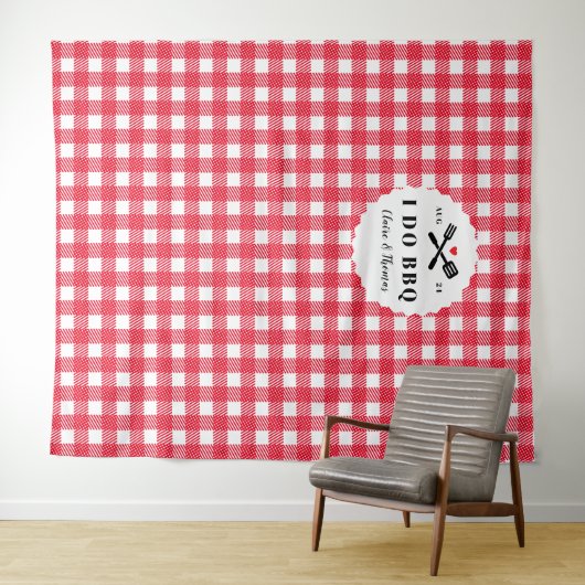 Red I Do BBQ Gingham Plaid Verlovingsfeest Wandkleed (In Situ (horizontaal))