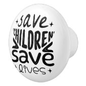 Red kinderen, red levens keramische knop (Rechts)