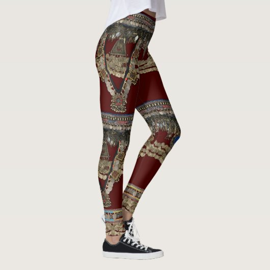Red Kuchi Tribal Pattern Leggings (Rechts)