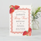 Red Lace Berry First Birthday Photo Invitation (Debout devant)