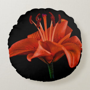Red Lily op zwart Rond Kussen