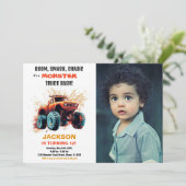 Red Monster Truck Anniversaire des invitations pho (Debout devant)