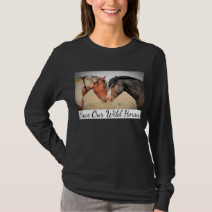 Red onze wilde paarden met lange hoes T-shirt