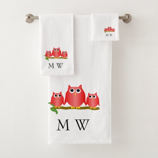 Red Owls Design Monogrammed Bad Handdoek (Insitu)