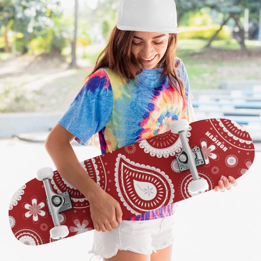 Red Paisley Floral Aangepaste Aangepaste Naam Skateboard