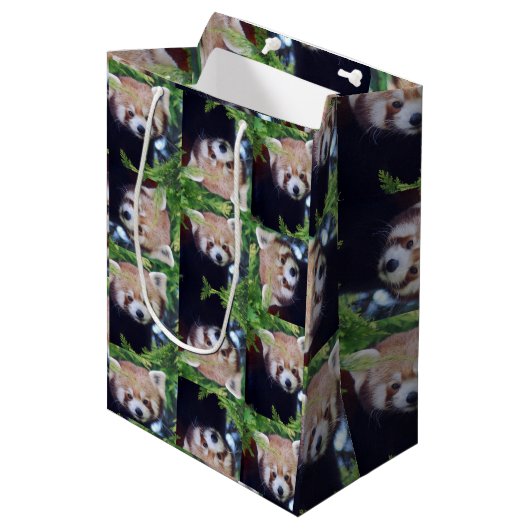Red Panda Medium Cadeauzakje (Voorkant Gekanteld)