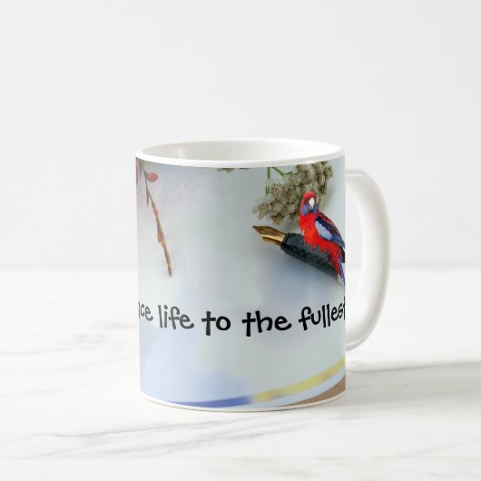 Red Parrot on a Mug (Devant droit)