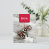 Red Patch Kids Chaussures Anniversaire invitation (Debout devant)