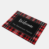 Red Plaid Welkom Monogrammed familienaam Deurmat (Schuin)