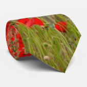 Red poppy field of flowers tie stropdas (Opgerold)