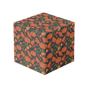 Red pumpkin seamless pattern and carrots kubus
