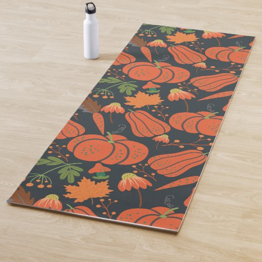 Red pumpkin seamless pattern and carrots yogamat (In situ)