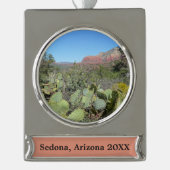 Red Rocks en Cacti I Verzilverd Banner Ornament (Voorkant)