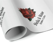 Red Rose Gothic Wedding Name and Date Cadeaupapier (Rol Hoek)
