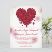 Red Rose Petals Love Heart Wedding Kaart (Staand voorkant)