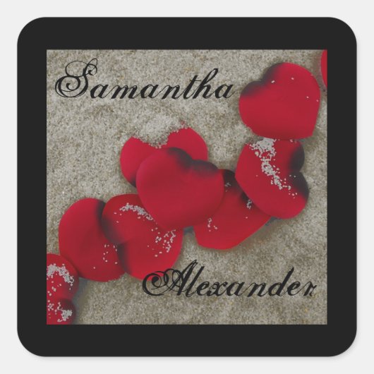 Red Rose Petals op Zand Beach Wedding Vierkante Sticker (Voorkant)