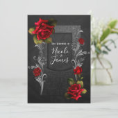 Red Roses Black  Gothic Wedding Kaart (Staand voorkant)