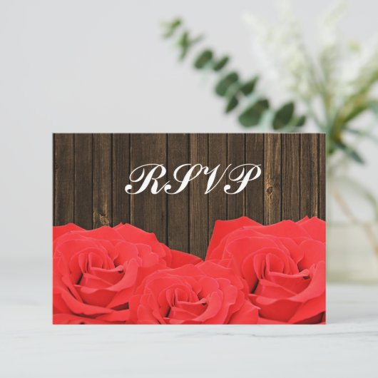 Red Roses Grange Bois Mariage RSVP Carte de répons (Debout devant)
