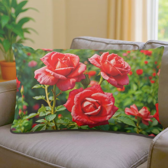 Red Roses Lumbar Pillow Kussen (Lumbar pillow with red roses)