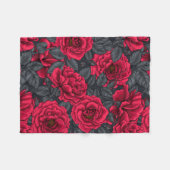 Red roses with gray leaves on black fleece deken (Voorkant (Horizontaal))