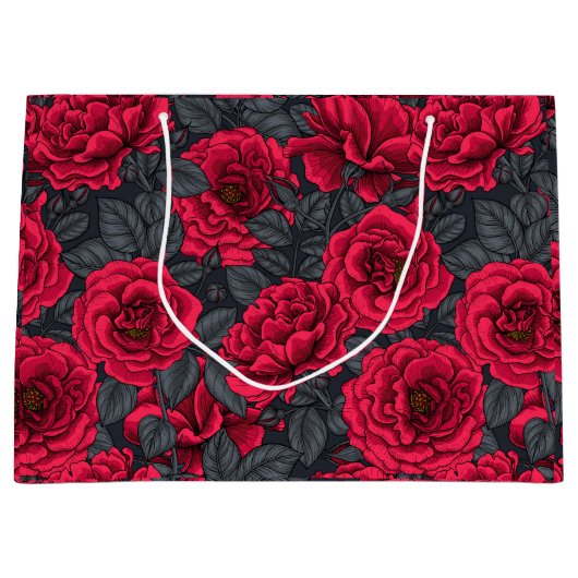Red roses with gray leaves on black groot cadeauzakje (Voorkant)