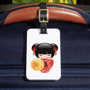 Red Sakura Kokeshi Doll - Japans Geisha Girl Bagagelabel