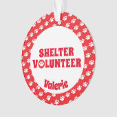 Red Shelter Volunter Ornament (voorkant)