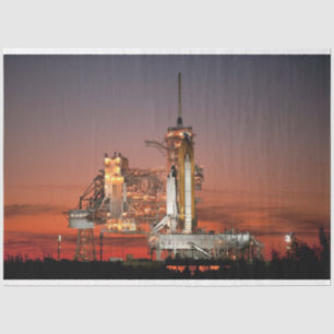 Red Sky voor Space Shuttle Atlantis Lancering Tissuepapier