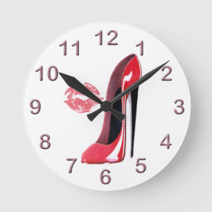 Red Stiletto Shoe en Kiss Art Clock Ronde Klok