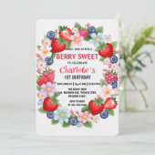 RED Strawberry 1e verjaardagsfeestje voor kinderen Kaart (Staand voorkant)