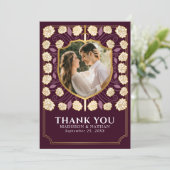 Red Sword & Shield middeleeuwse fantasie bruiloft Bedankkaart (Staand voorkant)