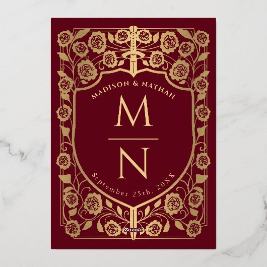 Red Sword Shield middeleeuwse monogram bruiloft Folie Uitnodiging (Achterkant)