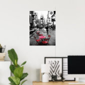 red table in time square poster - standard size (Bureau à domicile)