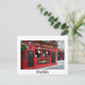Red Temple Bar pub à Dublin carte postale avec tex (Debout devant)