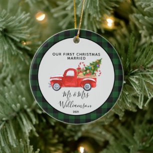 Red Truck First Kerstgehuwd met Buffalo Pset O Keramisch Ornament