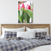Red Tulip Canvas Afdruk (Insitu (Slaapkamer))