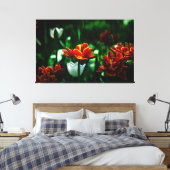 Red Tulip - Zijne Majesteit de Koning Canvas Afdruk (Insitu (Slaapkamer))