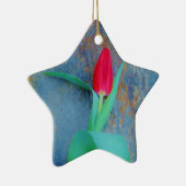 Red Tulp op blauw grijze laat Keramisch Ornament (Rechts)