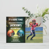 Red vs Blue Football Anniversaire Invitations avec (Debout devant)