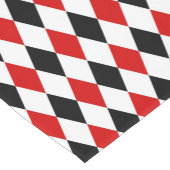 Red White Black Harlequin Diamond Pattern Korte Tafelloper (Hoek)