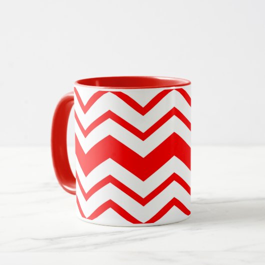 Red White Chevron Zigzag Pattern Design  Mok (Voorkant links)