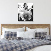 Redvein Abutilon - zwarte en witte foto Canvas Afdruk (Insitu (Slaapkamer))