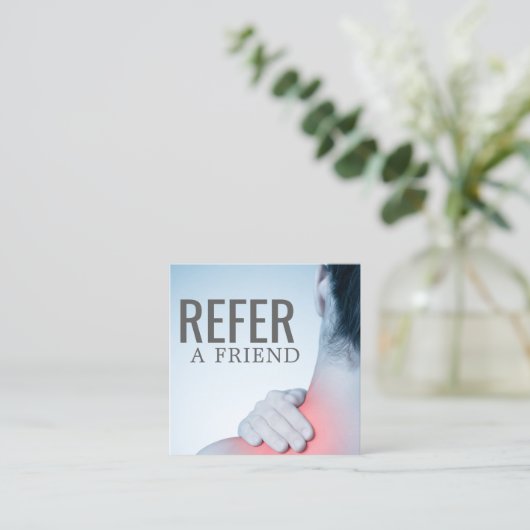 Référencement Carte de recommandation pour massothérapeute moder (Debout devant)