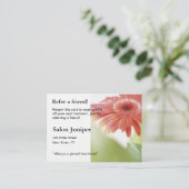Referral Kaart met roze gerbera daisy (Staand voorkant)