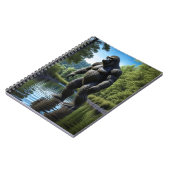 Reflectie van Muscular Bigfoot in Water Notitieboek (Linkerzijde)