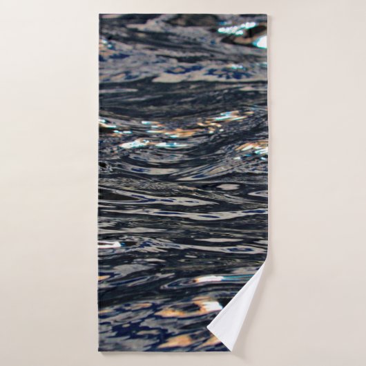 Réflexion des vagues d'eau du lac (Serviette de bain)