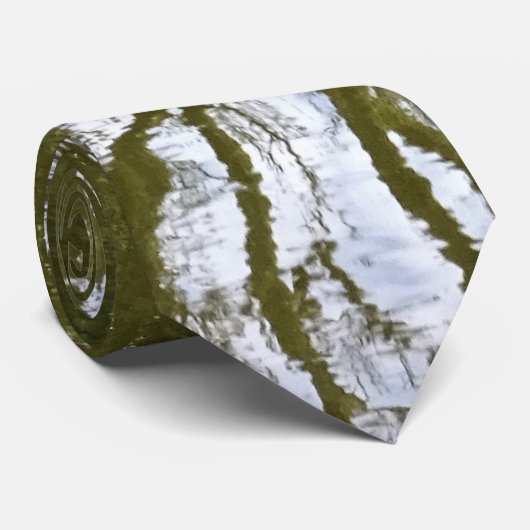 Réflexion d'un Cravate d'arborescence (Roulé)