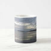 Réflexions sur la tasse de plage de péninsule de (Centre)